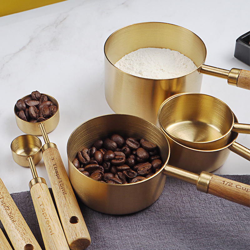 Kitchen Gadgets Gold - Tazas y cucharas medidoras doradas de