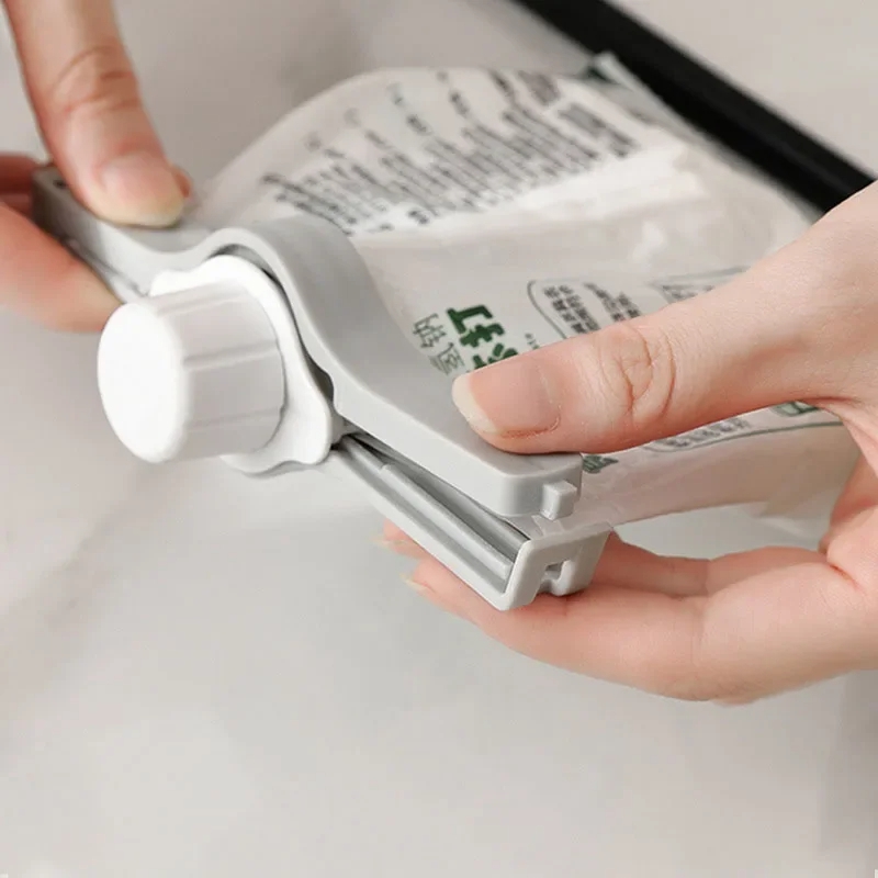Clips para sellar bolsas de al - Kitchen Gadgets For Seniors reseña y precio